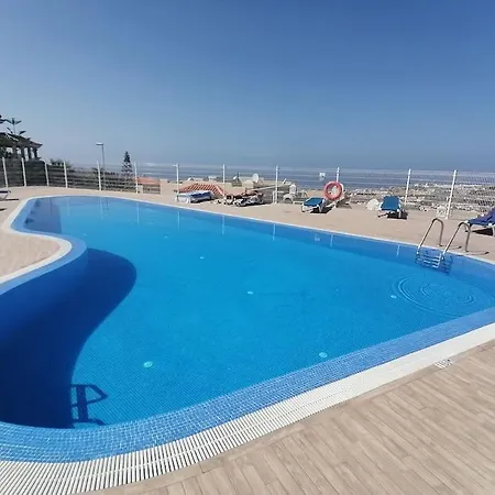 Rockin' View - 2 Bedroom Great Terrace, Parking, Pool *