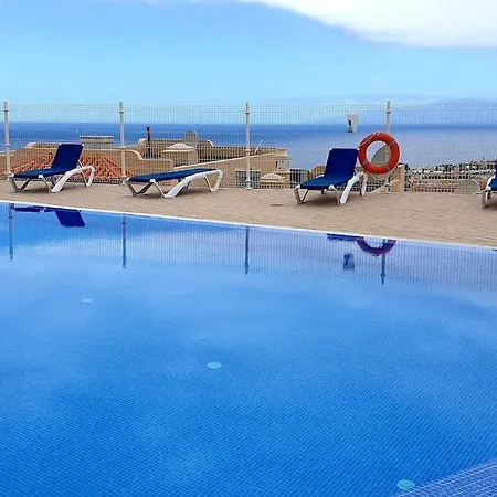 Rockin' View - 2 Bedroom Great Terrace, Parking, Pool