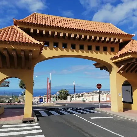Rockin' View - 2 Bedroom Great Terrace, Parking, Pool Appartement *