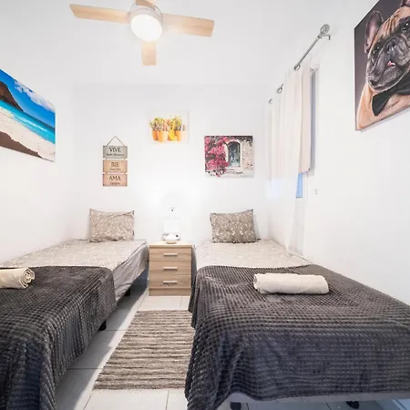 Rockin' View - 2 Bedroom Great Terrace, Parking, Pool