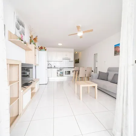Rockin' View - 2 Bedroom Great Terrace, Parking, Pool Appartement *