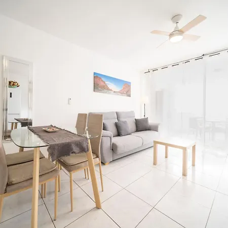 Rockin' View - 2 Bedroom Great Terrace, Parking, Pool Appartement *