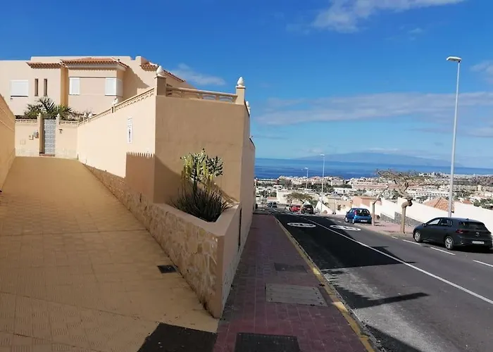 Rockin' View - 2 Bedroom Great Terrace, Parking, Pool Costa Adeje (Tenerife)