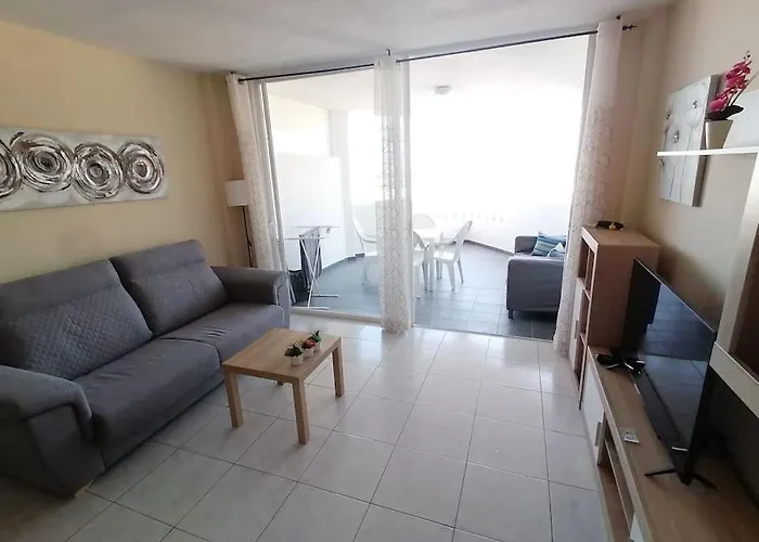 Rockin' View - 2 Bedroom Great Terrace, Parking, Pool